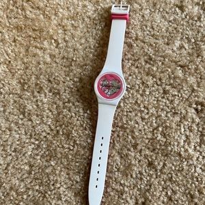Swatch white and hot pink with heart